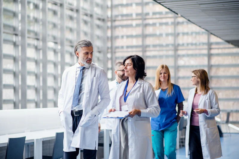 Equipo Médico Profesional - Consultorio Médico